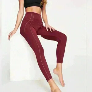 Nike Women's Lurex Yoga 7/8 Training Tights